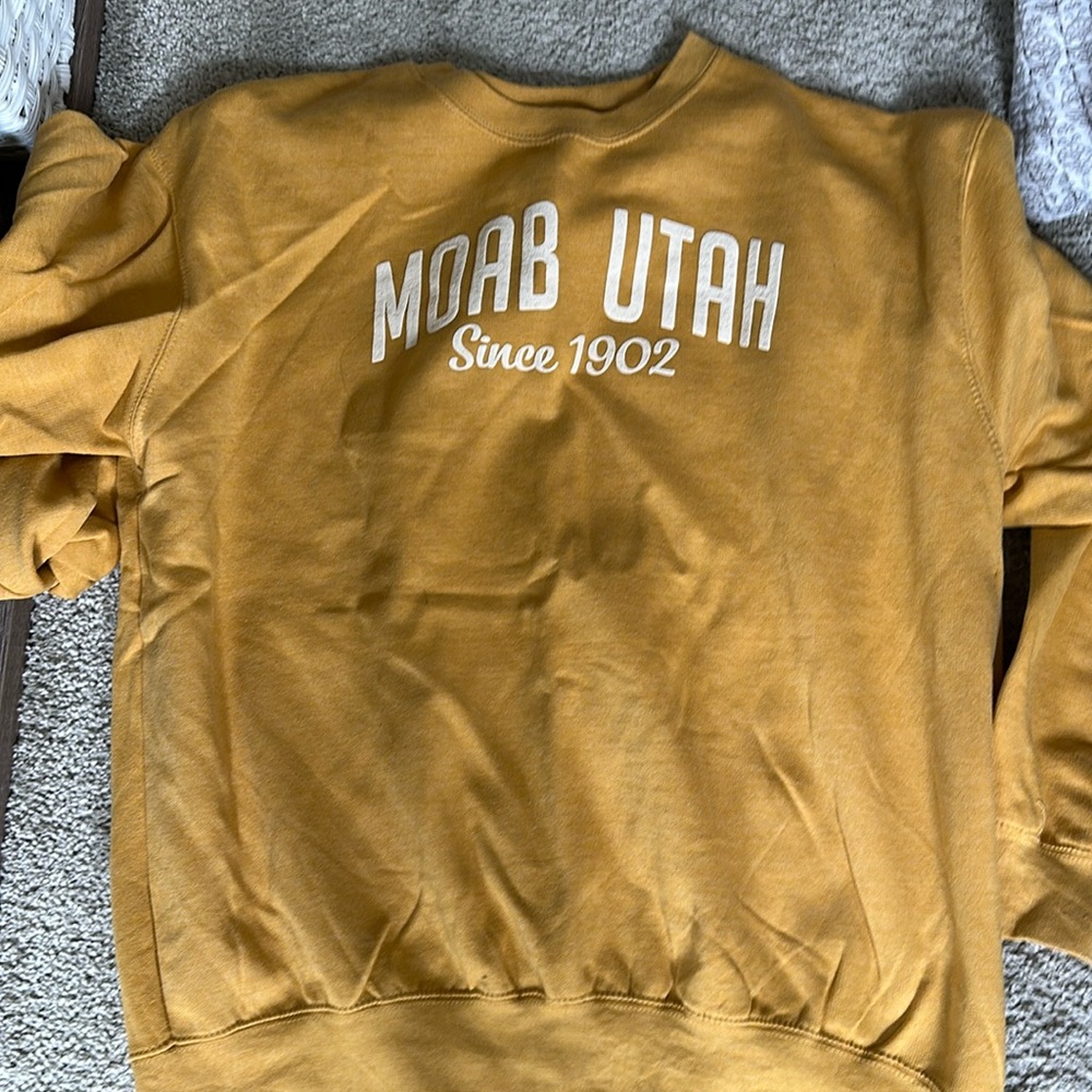 Moab Utah sweatshirt, xl. Never worn